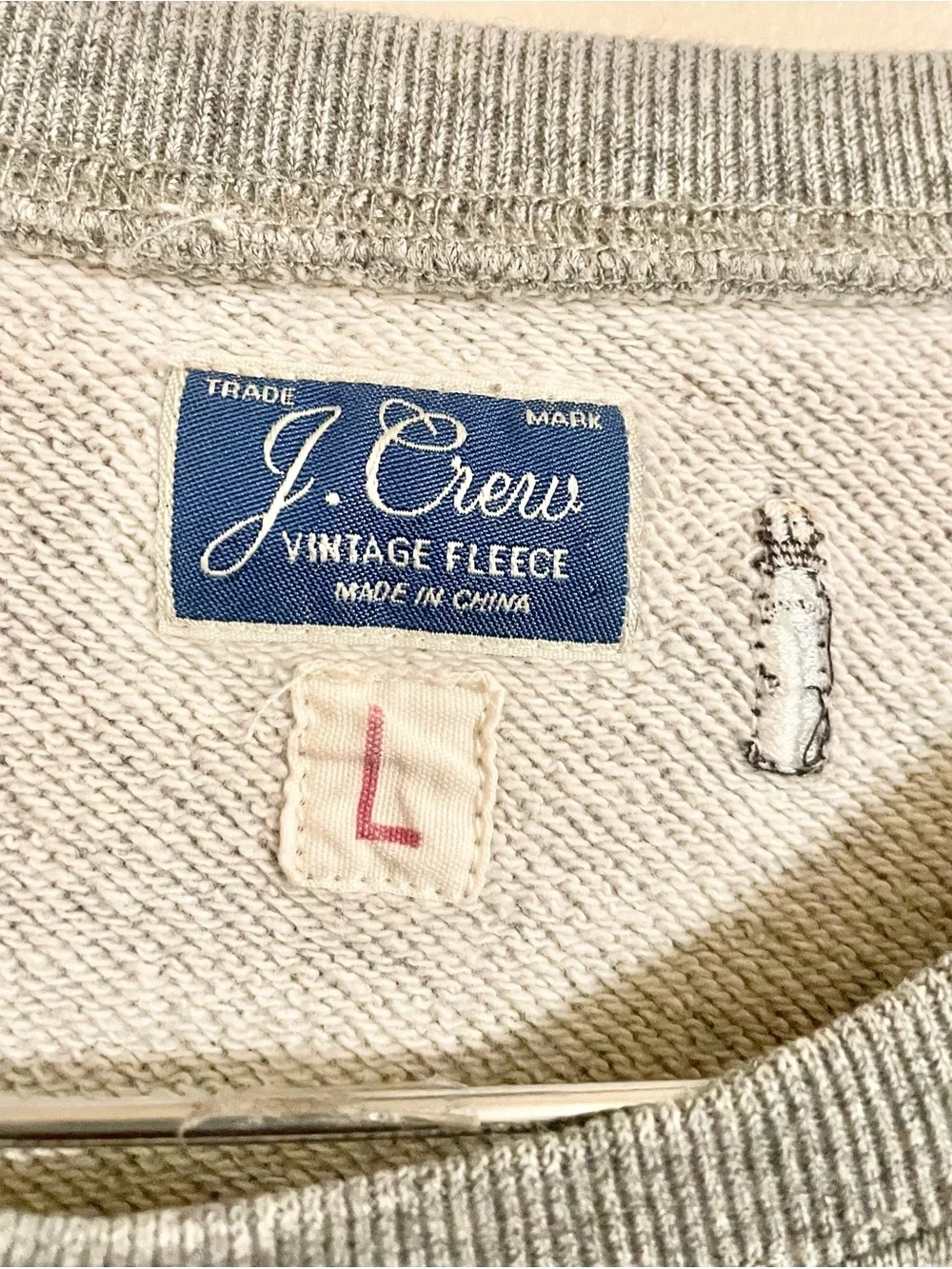 Vtg J. Crew Men’s Light House Gray Embroidered Knit Crewneck Sweater Sz L- EUC